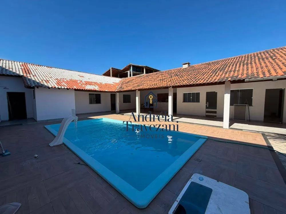 Casa, 3 quartos, 200 m² - Foto 1