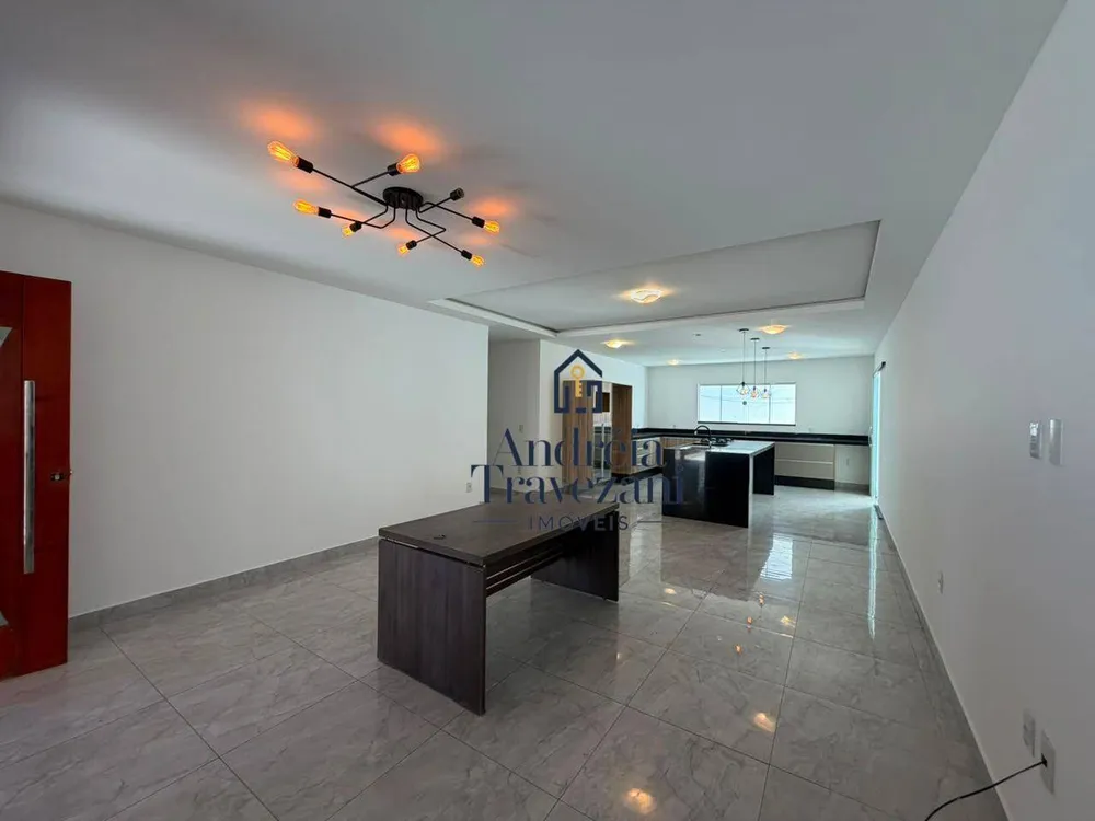 Casa, 3 quartos, 200 m² - Foto 3