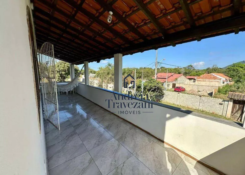 Casa, 4 quartos, 200 m² - Foto 1
