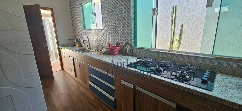 Casa, 3 quartos, 201 m² - Foto 4