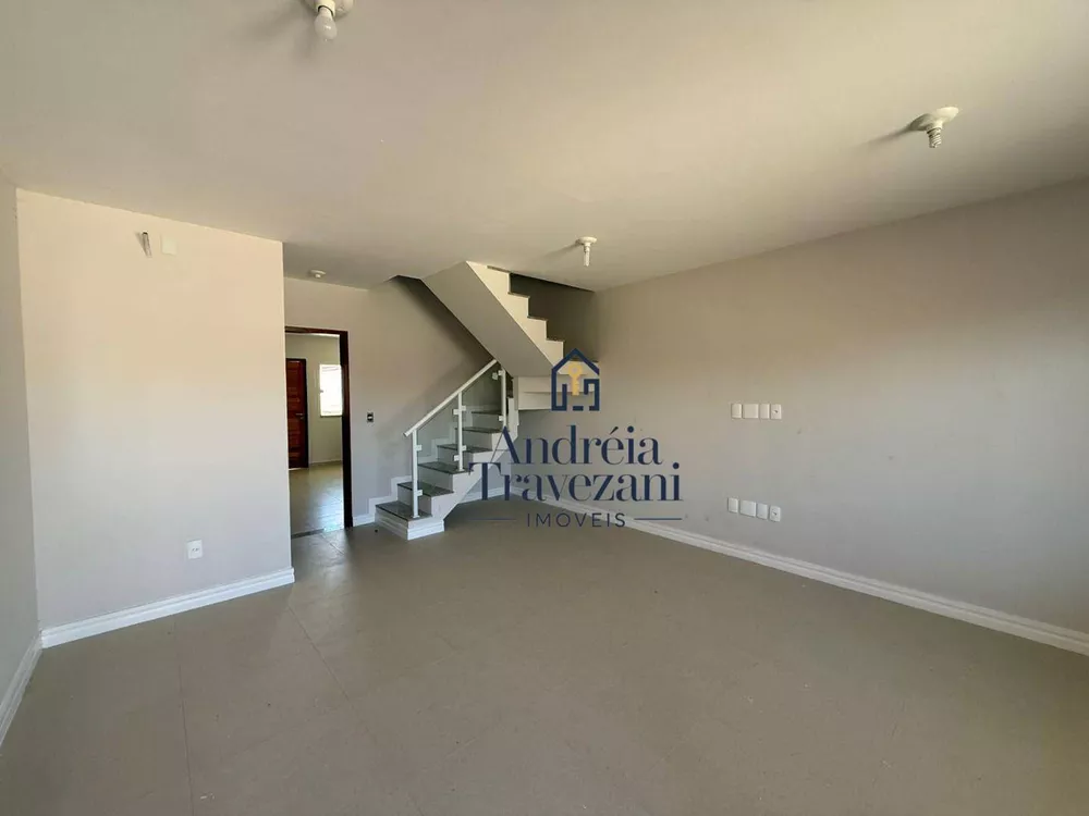 Casa, 5 quartos, 130 m² - Foto 3