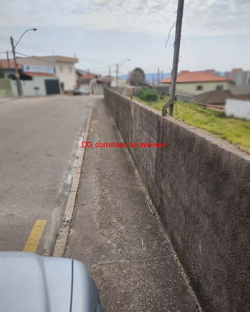 Terreno à venda, 750m² - Foto 1