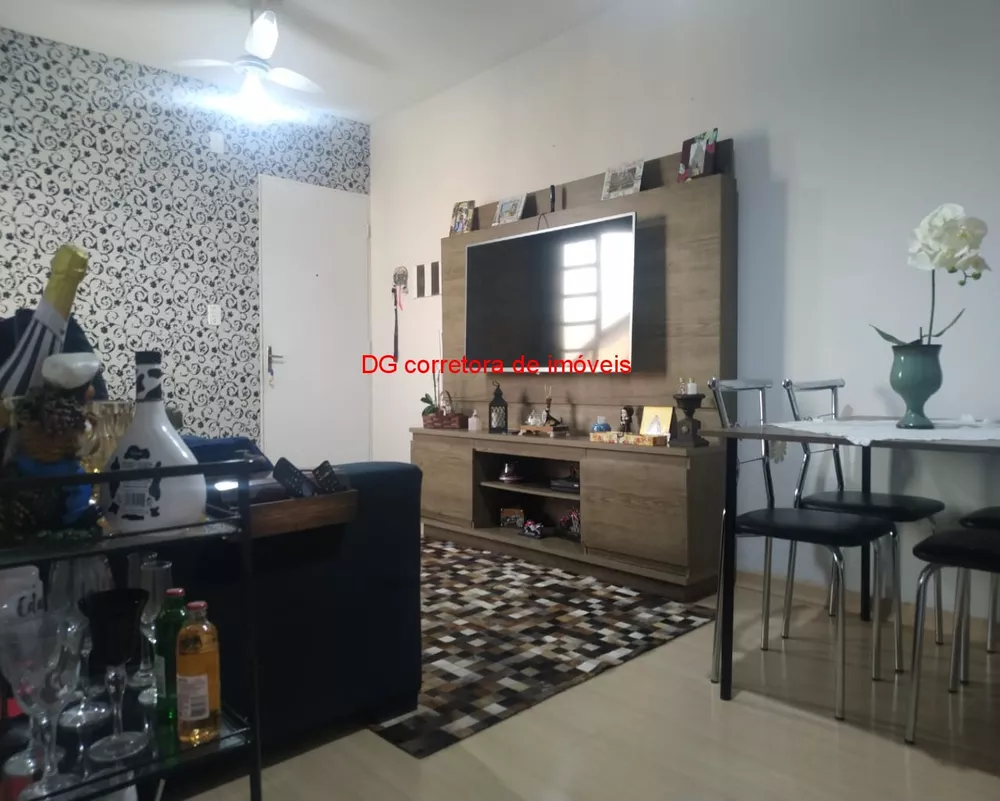 Apartamento à venda com 2 quartos, 60m² - Foto 1