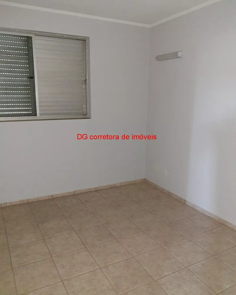 Apartamento à venda com 3 quartos, 150m² - Foto 2