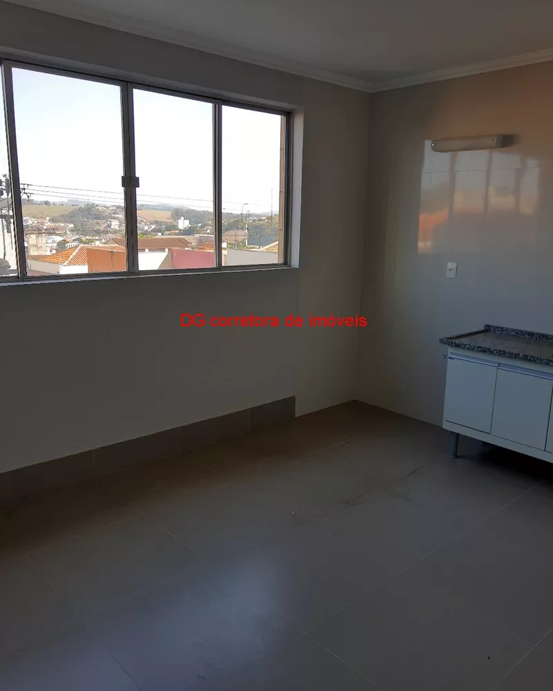 Apartamento à venda com 3 quartos, 150m² - Foto 3