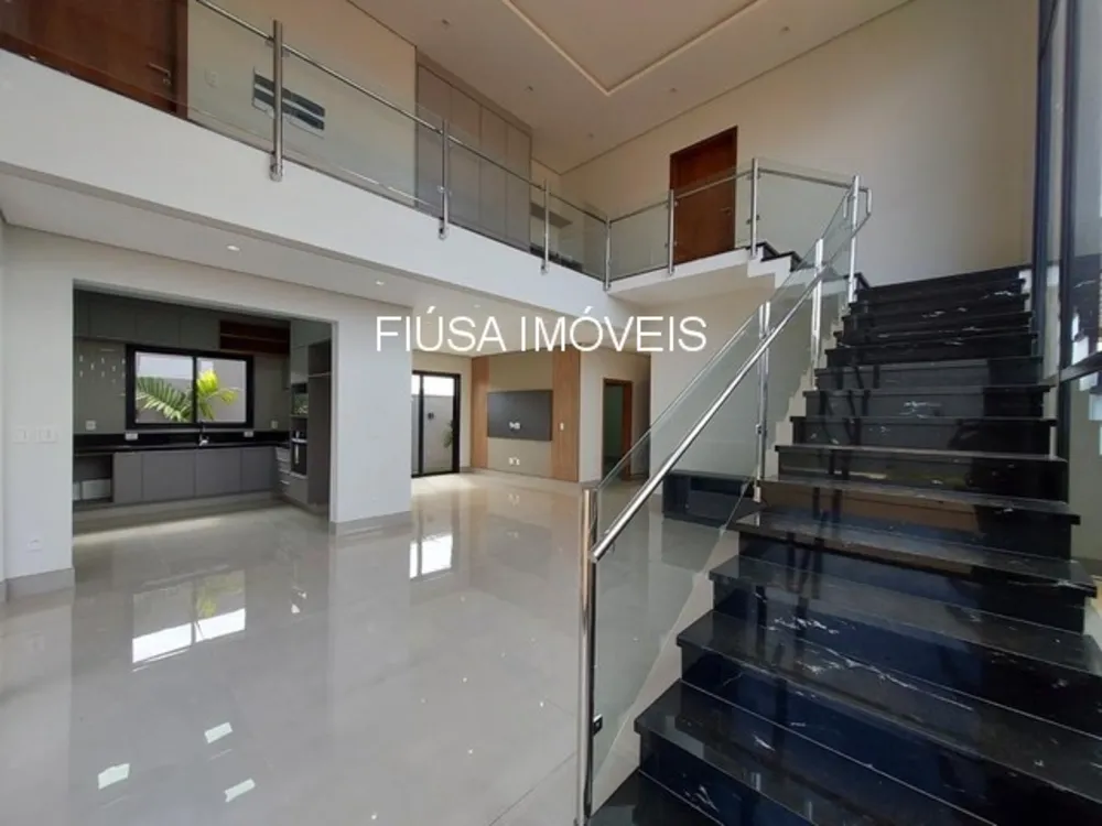 Casa, 4 quartos, 349 m² - Foto 1