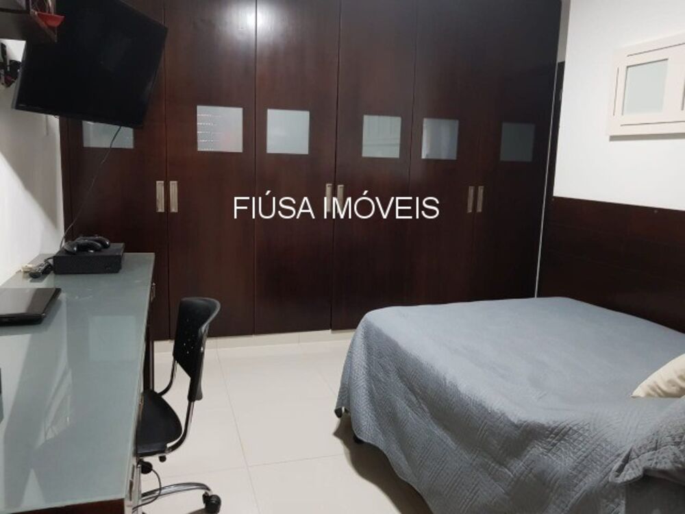 Apartamento à venda com 4 quartos, 228m² - Foto 2