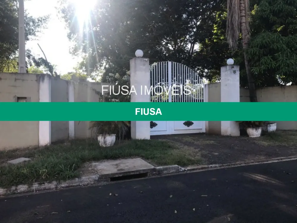 Casa, 3 quartos, 2200 m² - Foto 1