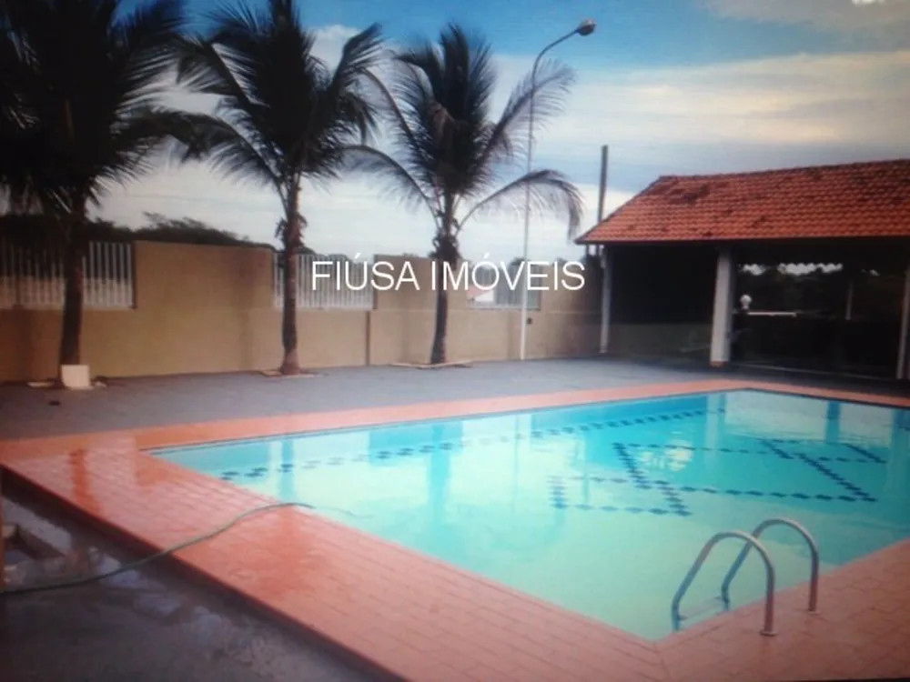 Casa, 3 quartos, 2200 m² - Foto 2