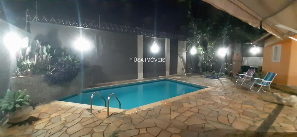 Casa à venda e aluguel com 3 quartos - Foto 4