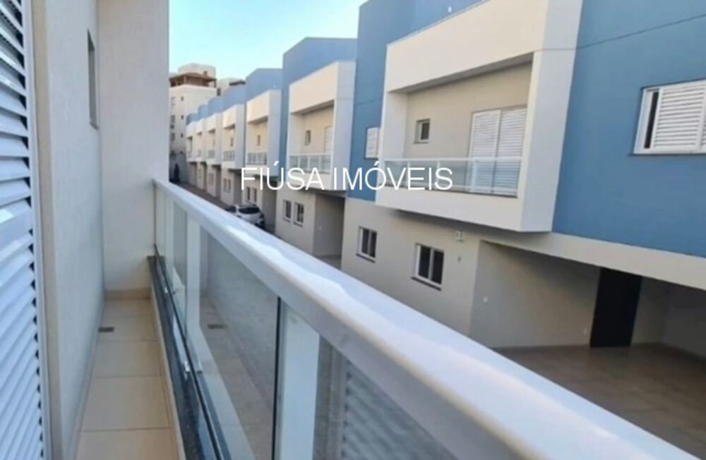 Casa, 3 quartos, 128 m² - Foto 2
