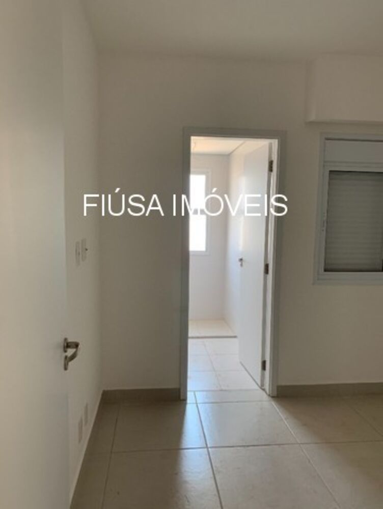 Apartamento à venda com 3 quartos, 105m² - Foto 1