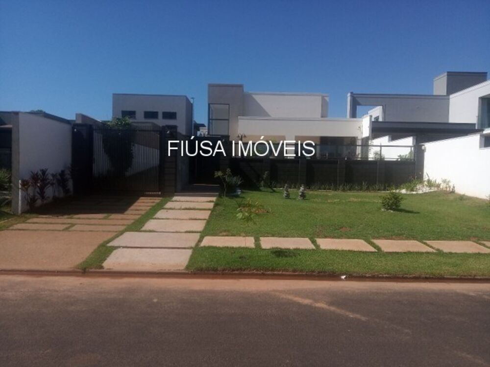 Casa à venda com 4 quartos - Foto 1