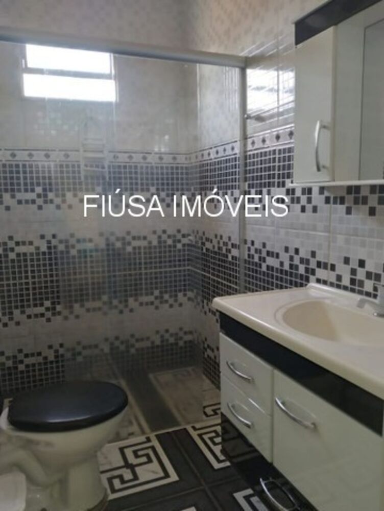 Casa à venda com 4 quartos, 270m² - Foto 2