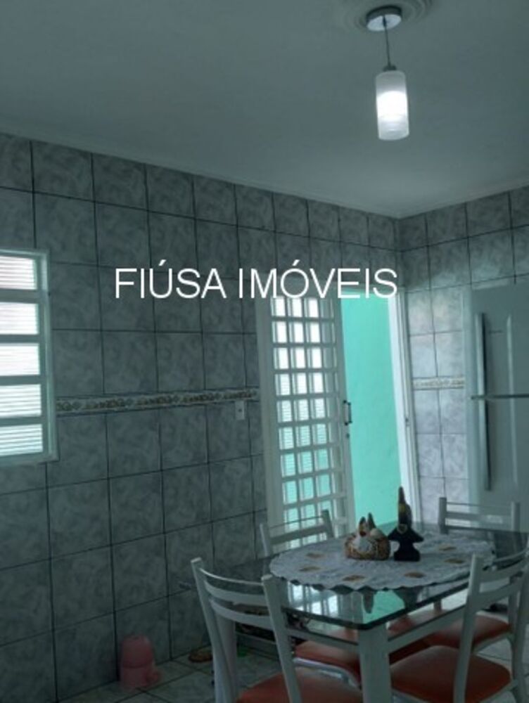 Casa à venda com 4 quartos, 270m² - Foto 3