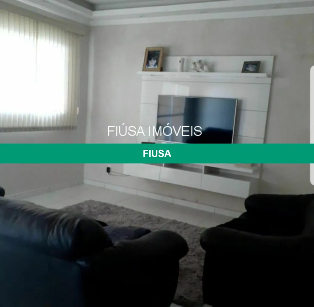 Casa, 3 quartos, 300 m² - Foto 1