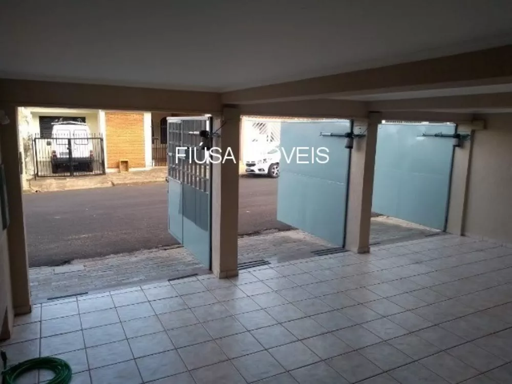 Casa à venda com 3 quartos, 280m² - Foto 4