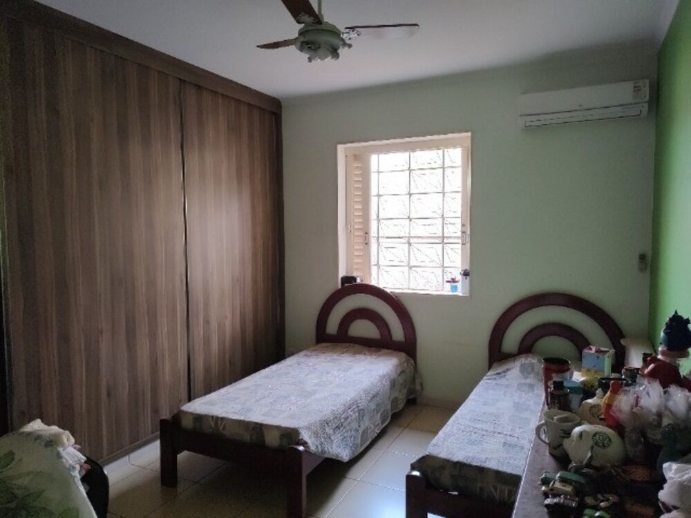 Casa, 5 quartos, 331 m² - Foto 4