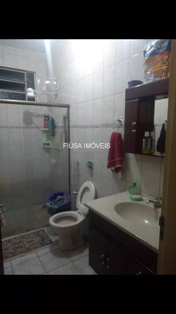 Casa à venda com 3 quartos, 180m² - Foto 2