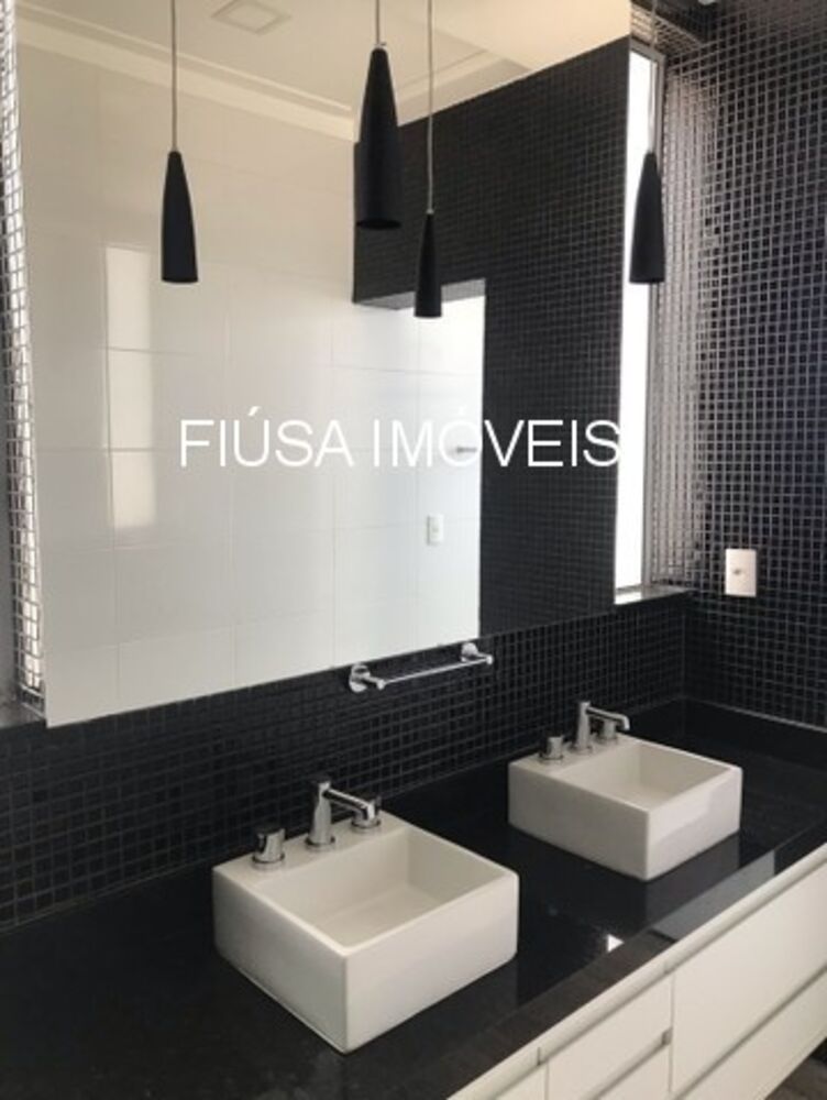 Casa à venda com 3 quartos - Foto 1