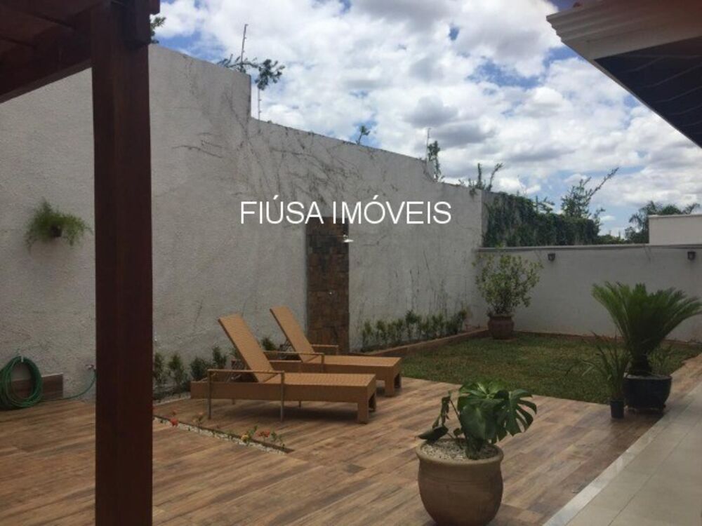 Casa, 3 quartos, 440 m² - Foto 1