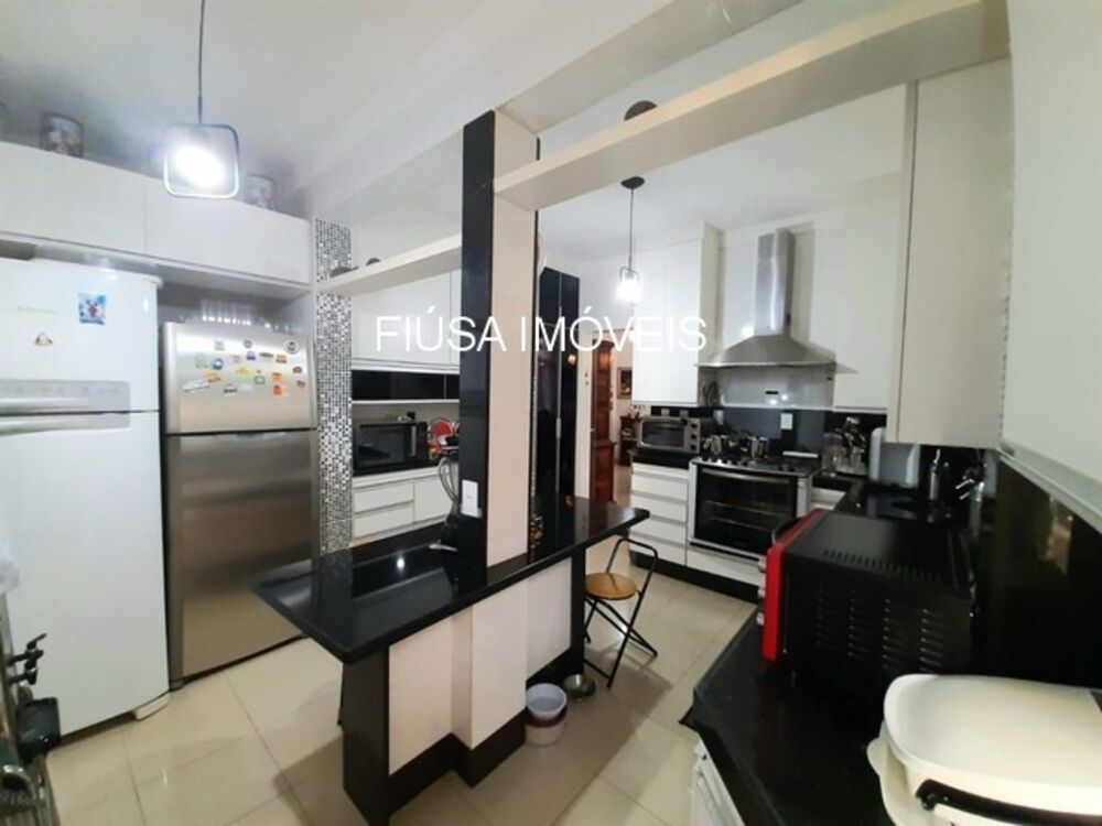 Casa à venda com 4 quartos - Foto 2