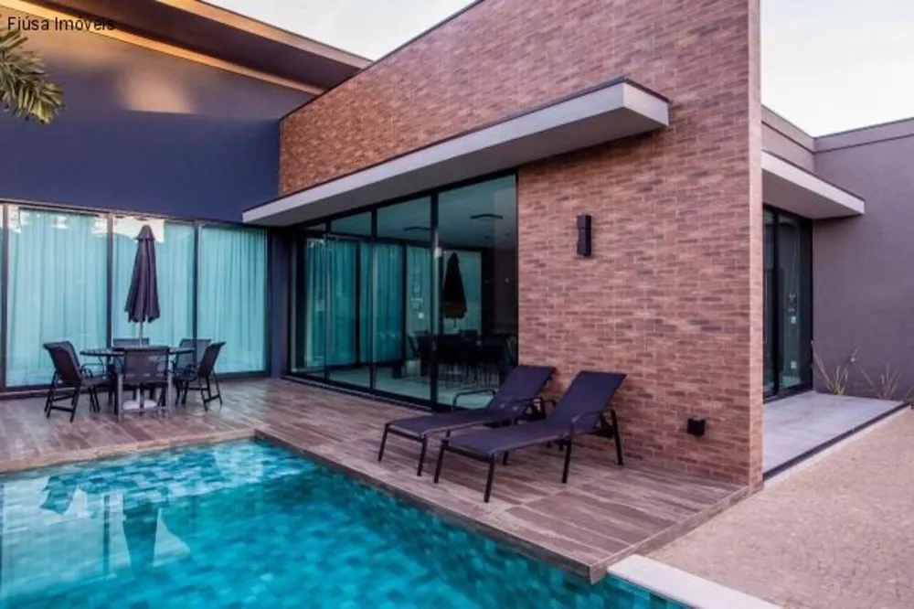 Casa, 3 quartos, 295 m² - Foto 2