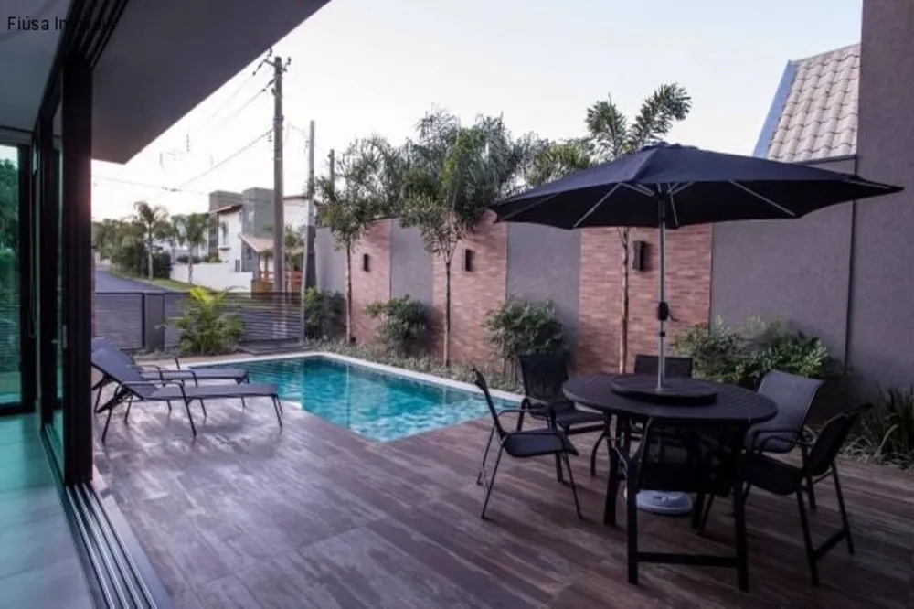 Casa, 3 quartos, 295 m² - Foto 2