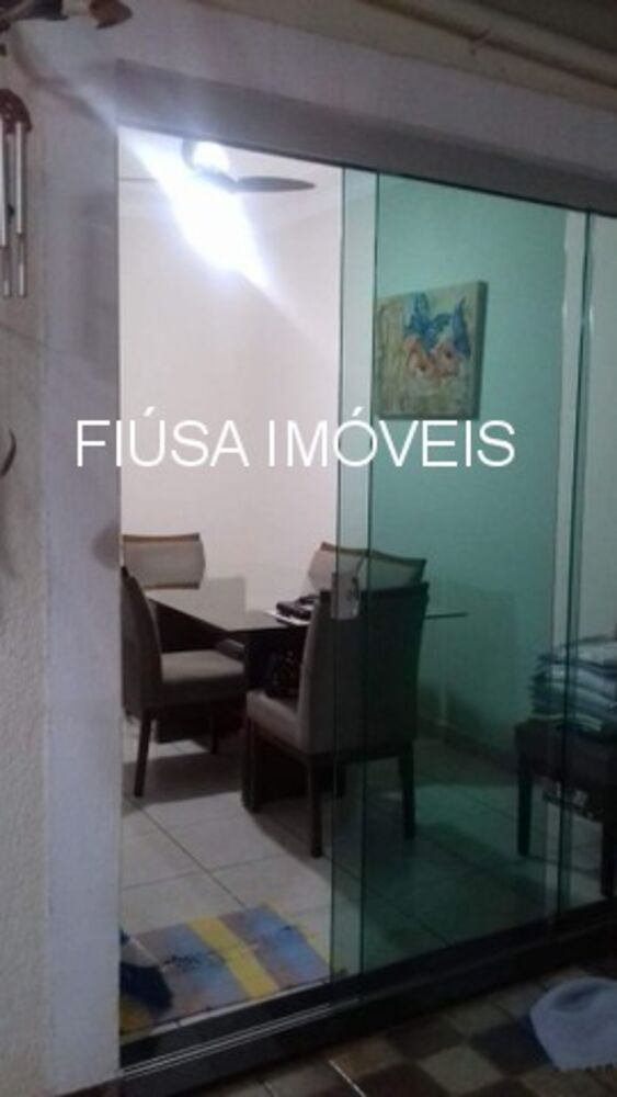 Casa, 3 quartos, 161 m² - Foto 1