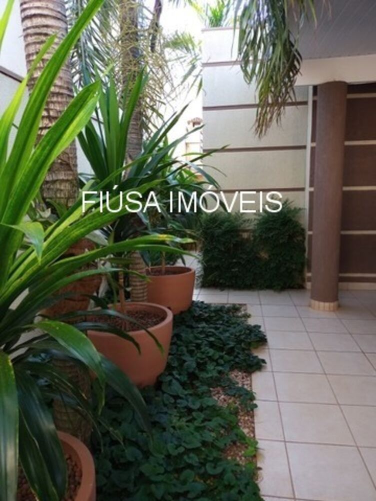 Casa à venda com 3 quartos - Foto 1