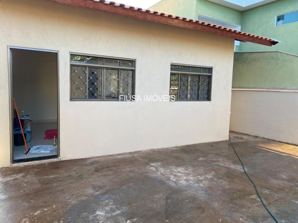 Casa, 2 quartos, 200 m² - Foto 2