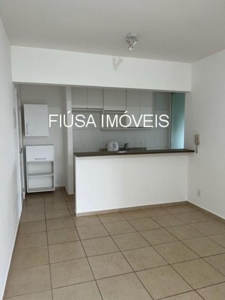 Apartamento à venda com 3 quartos, 71m² - Foto 2