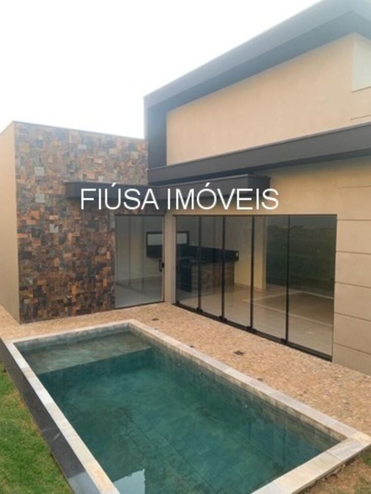 Casa à venda com 3 quartos - Foto 1