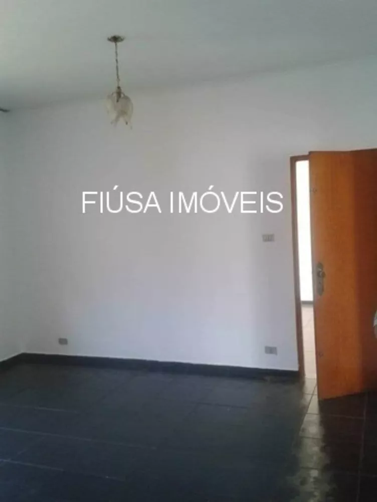 Casa à venda com 4 quartos, 250m² - Foto 1