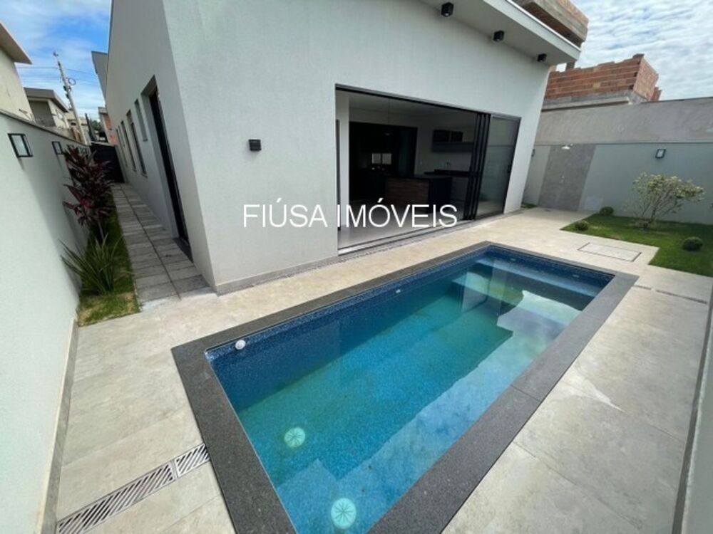 Casa, 3 quartos, 300 m² - Foto 1