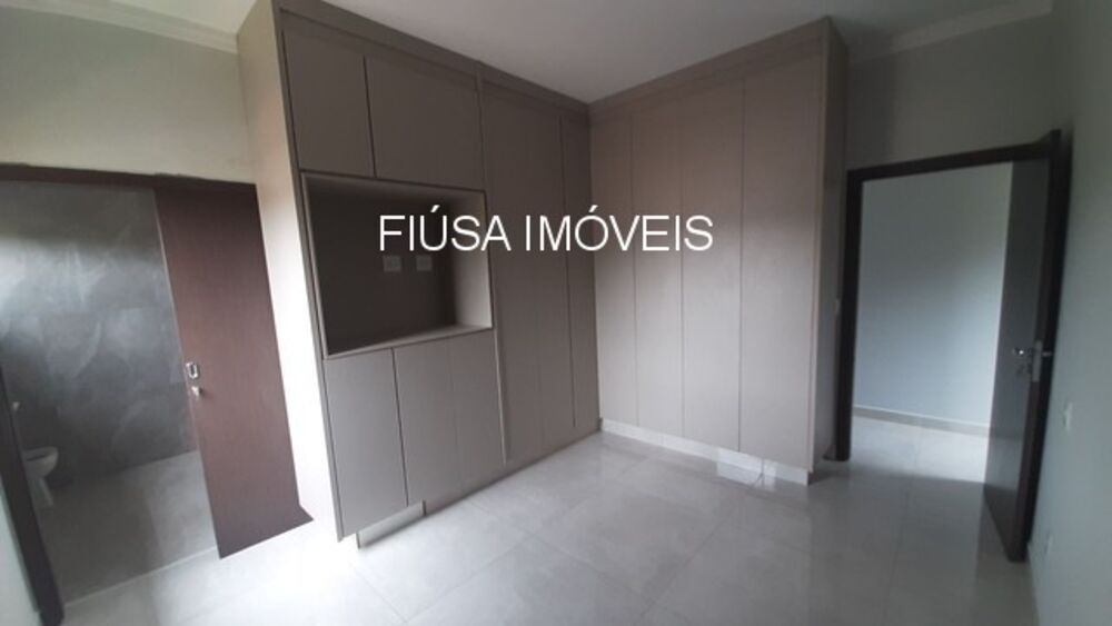 Casa à venda com 3 quartos - Foto 2