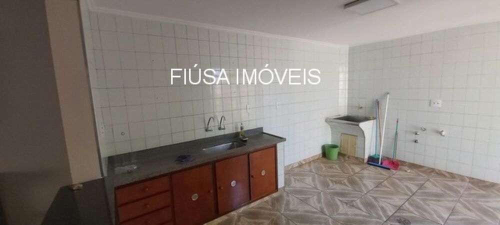 Casa à venda com 3 quartos - Foto 1