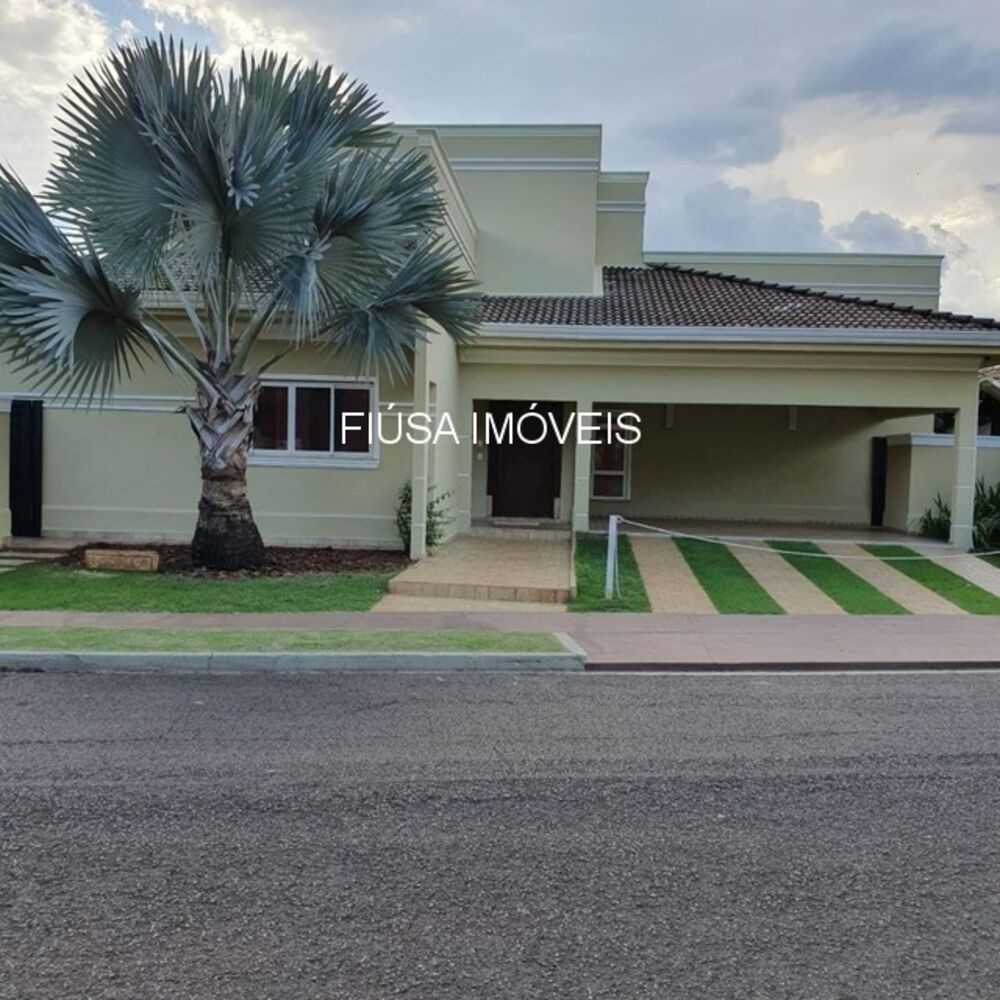 Casa, 3 quartos, 250 m² - Foto 1