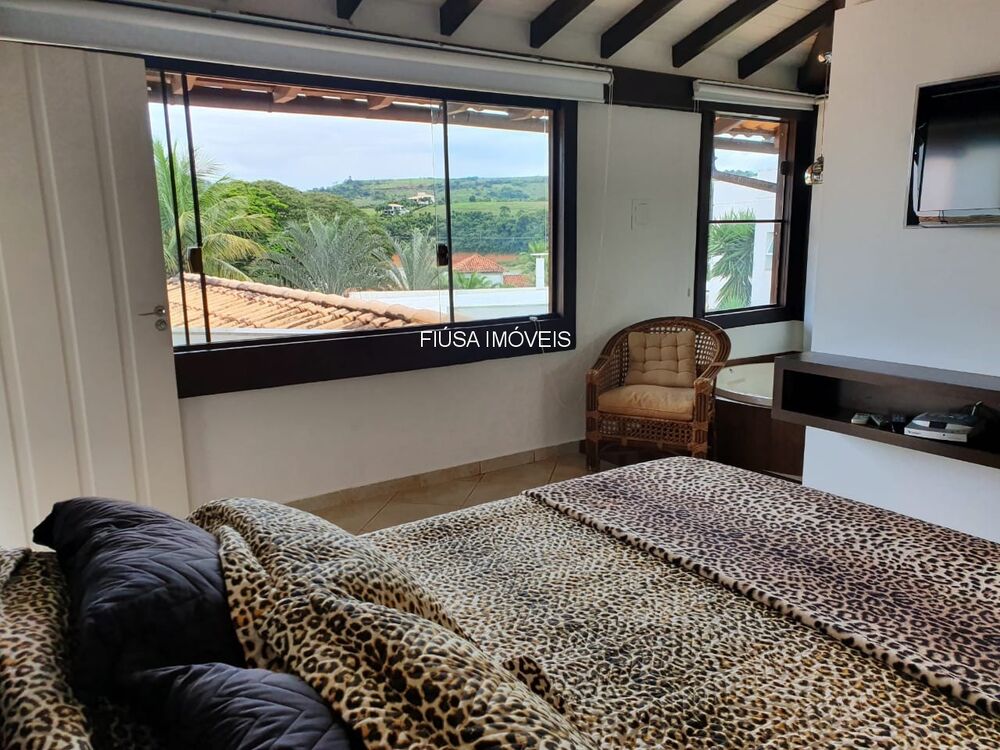 Casa à venda com 6 quartos - Foto 2