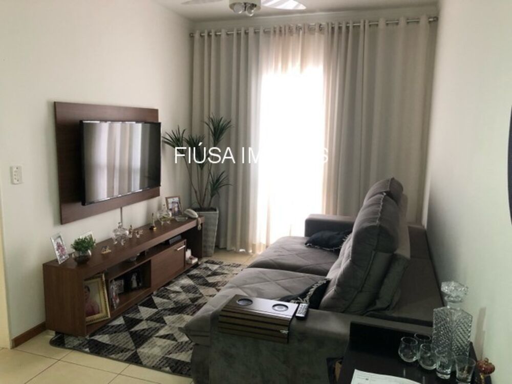 Apartamento à venda com 2 quartos, 82m² - Foto 2