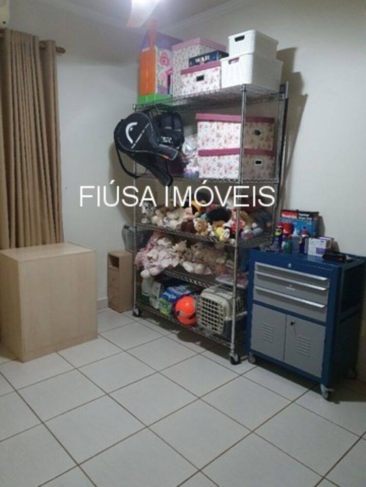 Casa à venda com 4 quartos - Foto 2