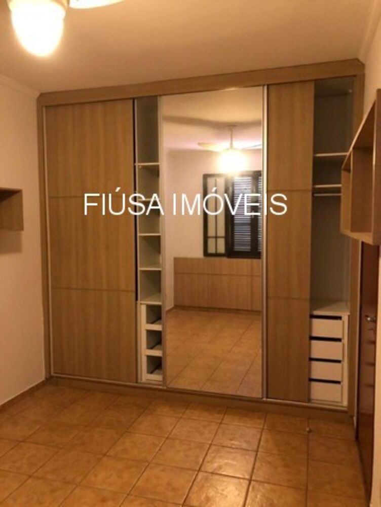 Casa, 4 quartos, 312 m² - Foto 2