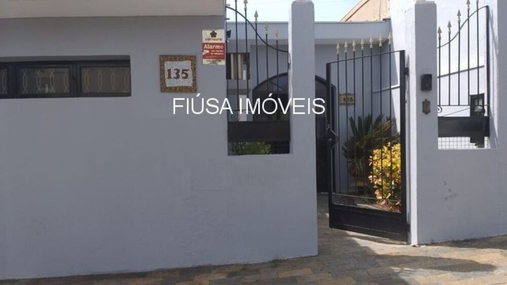 Casa à venda com 4 quartos - Foto 1