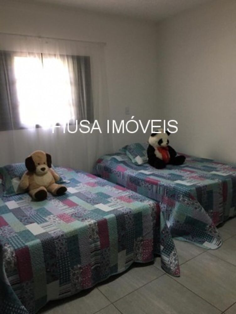 Casa à venda com 2 quartos, 200m² - Foto 1