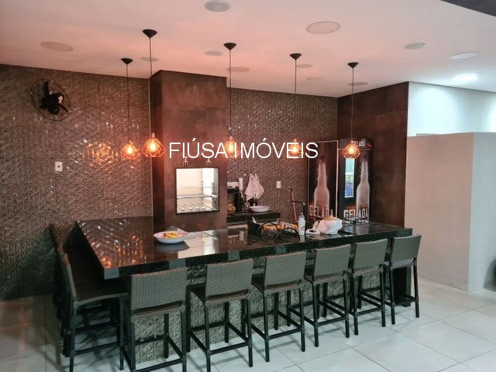 Casa à venda com 2 quartos, 200m² - Foto 4