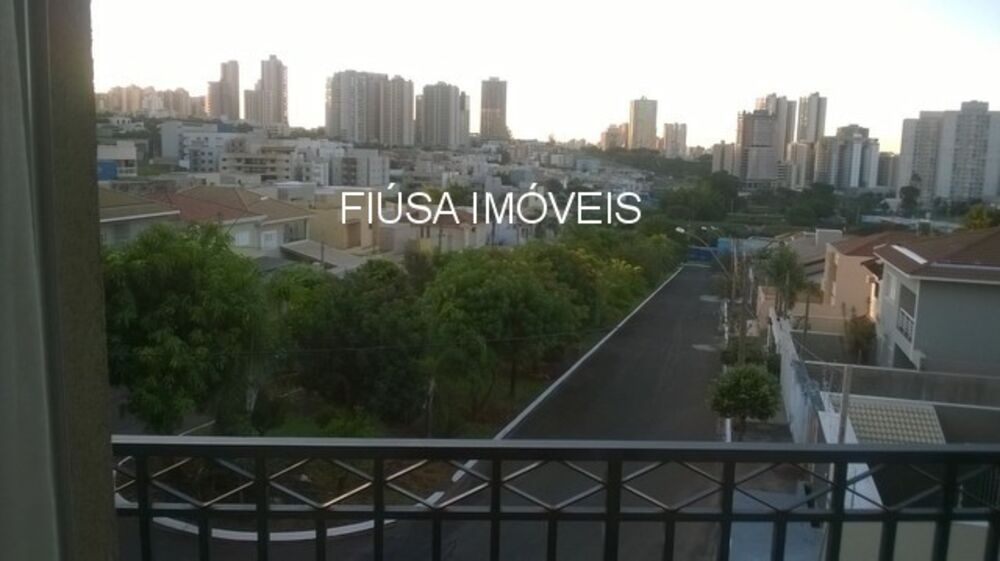 Apartamento à venda com 3 quartos, 94m² - Foto 2