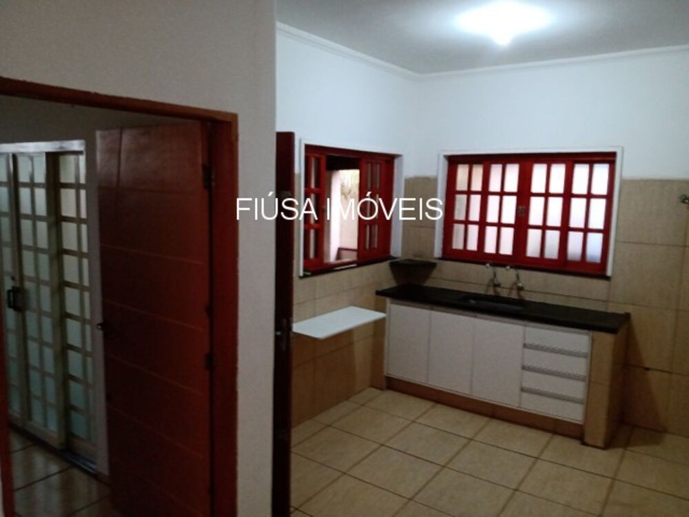 Casa, 3 quartos, 250 m² - Foto 3