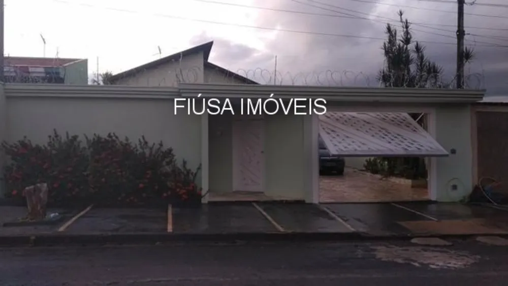 Casa, 3 quartos, 220 m² - Foto 2