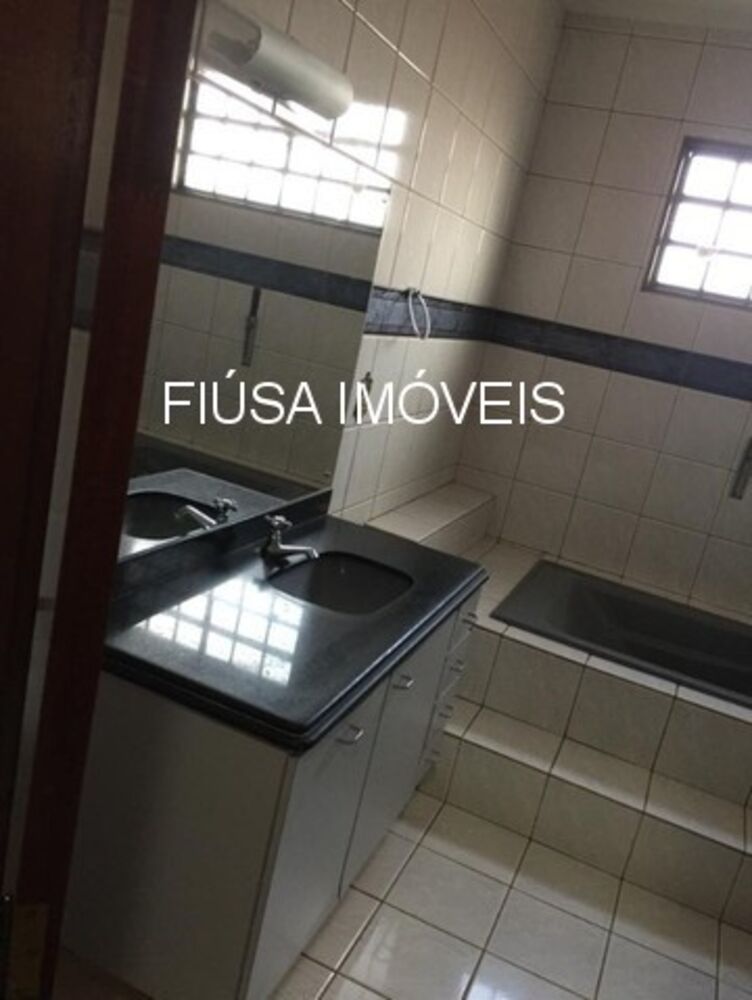 Casa à venda com 4 quartos - Foto 3