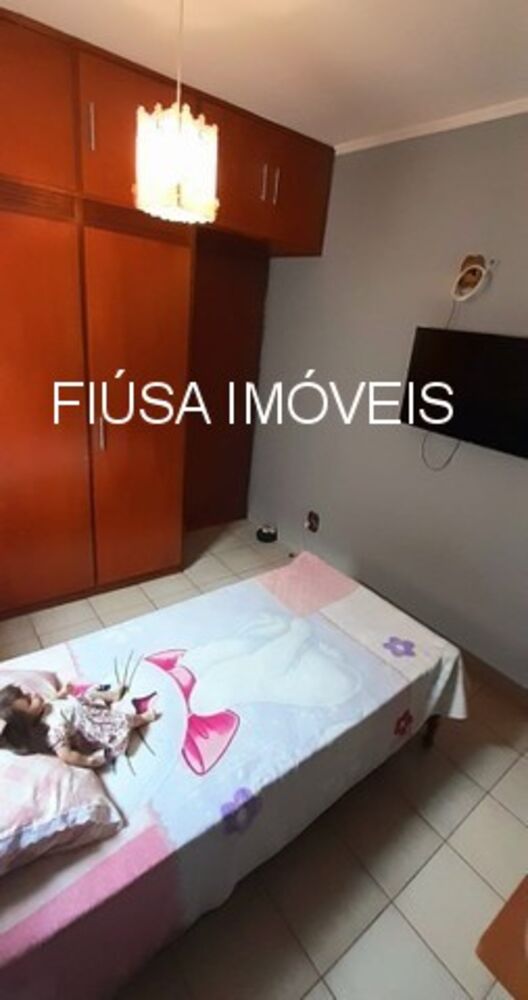Casa, 3 quartos, 300 m² - Foto 2